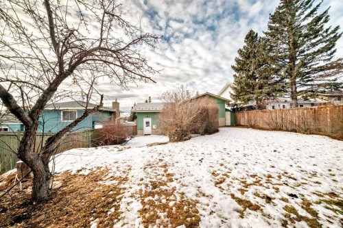 540 Dalmeny Hill Nw, Calgary, AB - Outdoor