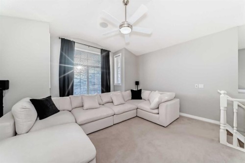 115 West Lakeview Circle, Chestermere, AB - Indoor Photo Showing Living Room