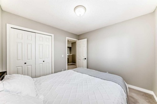 115 West Lakeview Circle, Chestermere, AB - Indoor Photo Showing Bedroom