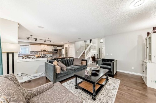 115 West Lakeview Circle, Chestermere, AB - Indoor Photo Showing Living Room