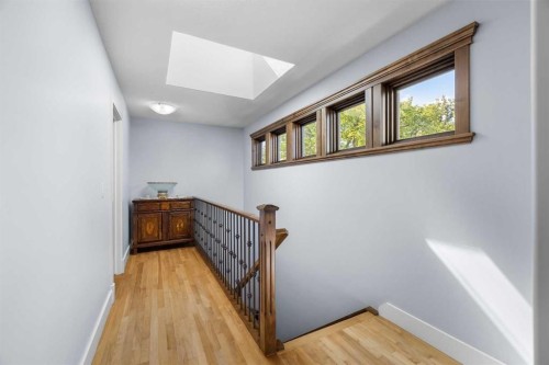 120 7 Avenue Ne, Calgary, AB - Indoor Photo Showing Other Room