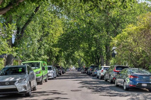 120 7 Avenue Ne, Calgary, AB - Outdoor