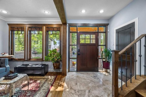 120 7 Avenue Ne, Calgary, AB - Indoor Photo Showing Other Room