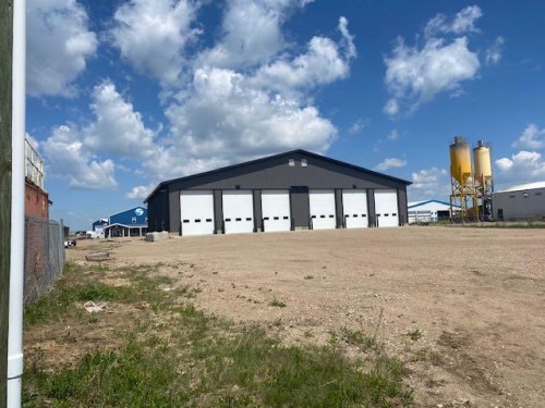 1909,1911 19 Avenue, Wainwright, AB 