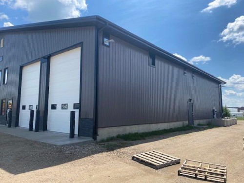 1909,1911 19 Avenue, Wainwright, AB 