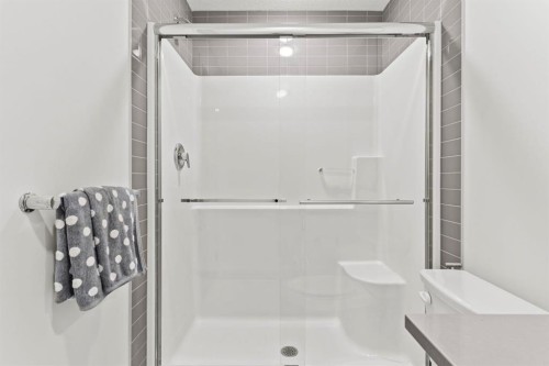 1402-100 Walgrove Court Se, Calgary, AB - Indoor Photo Showing Bathroom