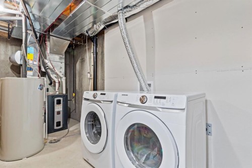 1402-100 Walgrove Court Se, Calgary, AB - Indoor Photo Showing Laundry Room