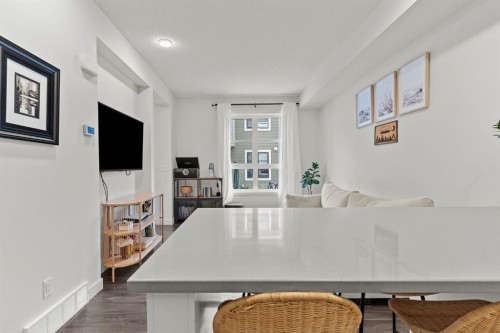 1402-100 Walgrove Court Se, Calgary, AB - Indoor