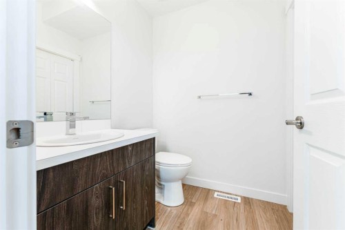 1921 Mccaskill Drive, Crossfield, AB - Indoor Photo Showing Bathroom