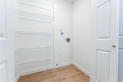 1921 Mccaskill Drive, Crossfield, AB - Indoor