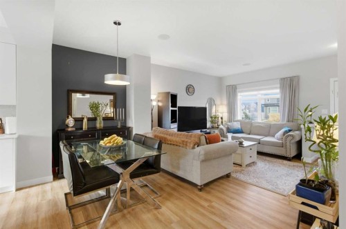 95 Sage Bluff Gate Nw, Calgary, AB - Indoor Photo Showing Living Room