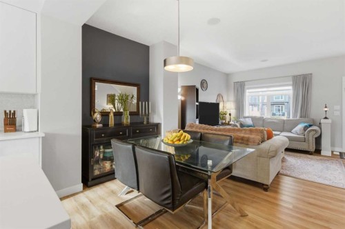 95 Sage Bluff Gate Nw, Calgary, AB - Indoor Photo Showing Living Room