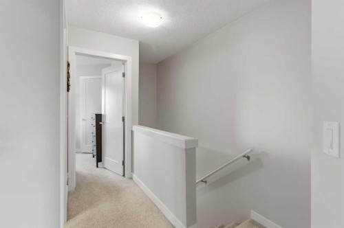 95 Sage Bluff Gate Nw, Calgary, AB - Indoor Photo Showing Other Room
