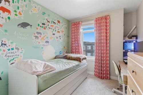 95 Sage Bluff Gate Nw, Calgary, AB - Indoor Photo Showing Bedroom