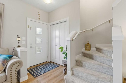 95 Sage Bluff Gate Nw, Calgary, AB - Indoor Photo Showing Other Room