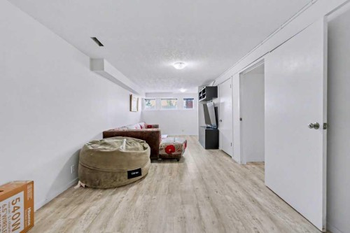 29 Erin Green Way Se, Calgary, AB - Indoor Photo Showing Other Room