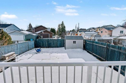 29 Erin Green Way Se, Calgary, AB - Outdoor