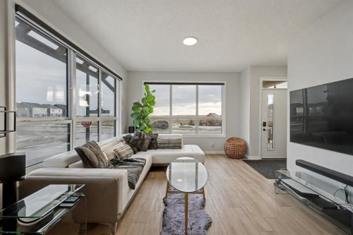 1882 Rangeview Drive Se, Calgary, AB - Indoor Photo Showing Living Room