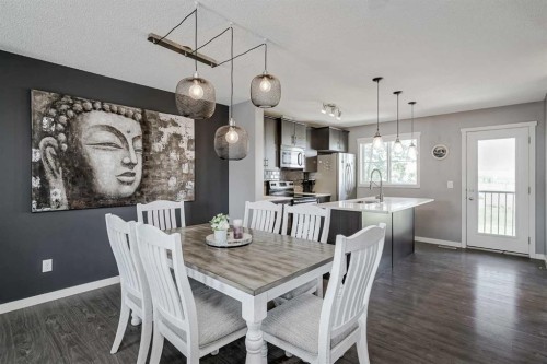 313 Copperpond Landing Se, Calgary, AB - Indoor Photo Showing Dining Room