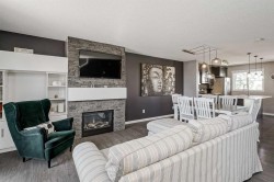 313 Copperpond Landing SE Calgary, AB T2Z 1G6