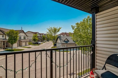 313 Copperpond Landing Se, Calgary, AB - Outdoor With Exterior