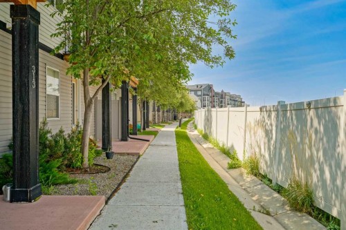 313 Copperpond Landing Se, Calgary, AB - Outdoor