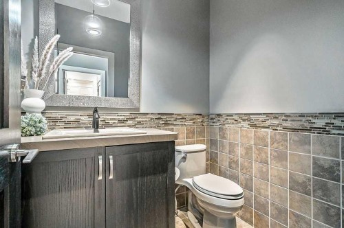 73 Evanspark Way Nw, Calgary, AB - Indoor Photo Showing Bathroom