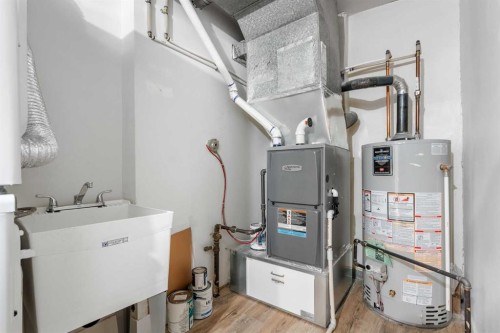 2209 Westmount Road Nw, Calgary, AB - Indoor Photo Showing Basement