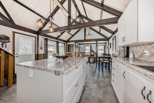 3 Kaylee Crescent, White Sands, AB - Indoor Photo Showing Kitchen