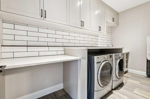 1636 Acton Avenue Sw, Calgary, AB - Indoor Photo Showing Laundry Room