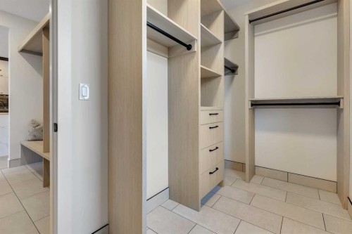 336 Normandy Drive Sw, Calgary, AB - Indoor