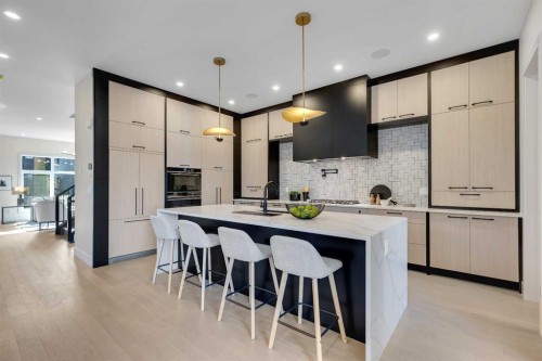 336 Normandy Drive Sw, Calgary, AB - Indoor Photo Showing Other Room