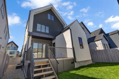 336 Normandy Drive Sw, Calgary, AB - Outdoor
