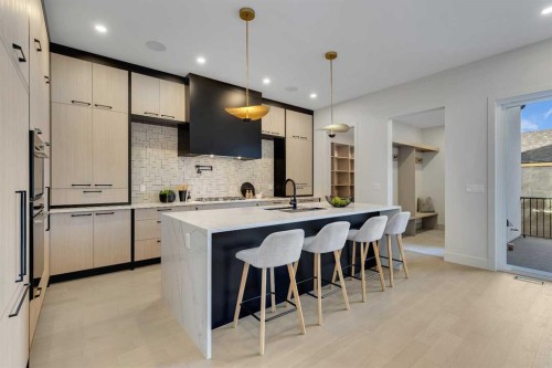 336 Normandy Drive Sw, Calgary, AB - Indoor