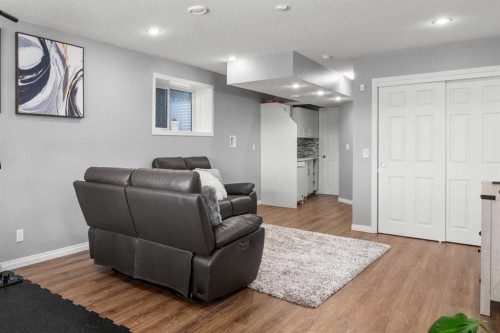 353 Windrow Crescent Sw, Airdrie, AB - Indoor