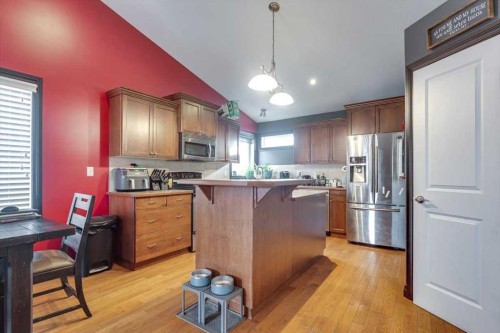 114 Jenner Crescent, Red Deer, AB - Indoor Photo Showing Kitchen