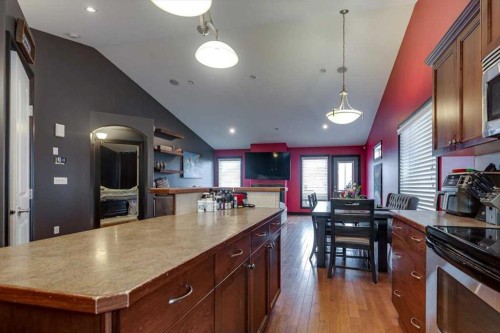 114 Jenner Crescent, Red Deer, AB - Indoor Photo Showing Kitchen