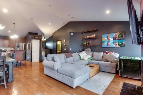 114 Jenner Crescent, Red Deer, AB - Indoor Photo Showing Living Room