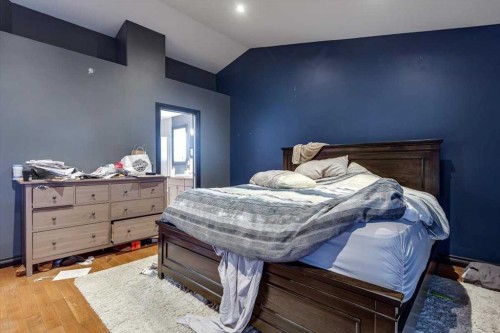 114 Jenner Crescent, Red Deer, AB - Indoor Photo Showing Bedroom
