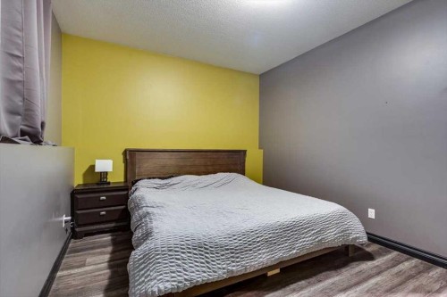 114 Jenner Crescent, Red Deer, AB - Indoor Photo Showing Bedroom