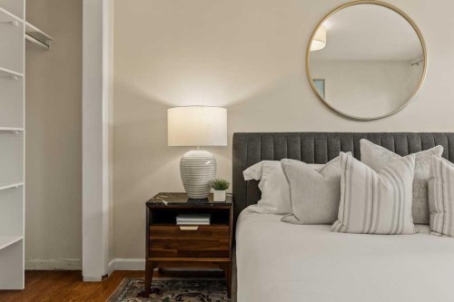 1571 Windsor Street Nw, Calgary, AB - Indoor