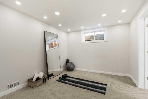 1571 Windsor Street Nw, Calgary, AB - Indoor