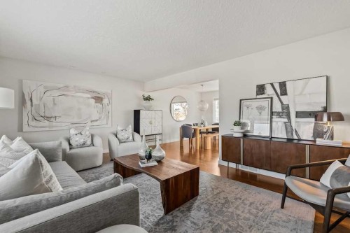 1571 Windsor Street Nw, Calgary, AB - Indoor Photo Showing Living Room