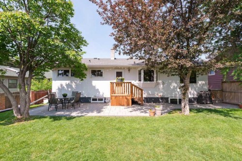1571 Windsor Street Nw, Calgary, AB - Outdoor With Deck Patio Veranda