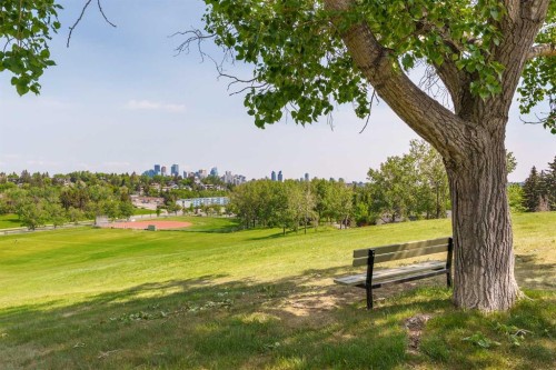 1571 Windsor Street Nw, Calgary, AB - Outdoor With View