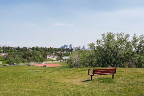 1571 Windsor Street Nw, Calgary, AB - Outdoor With View