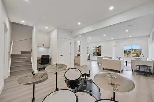 13 Cranbrook Cove Se, Calgary, AB - Indoor
