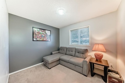 8-122 Bow Ridge Crescent, Cochrane, AB - Indoor