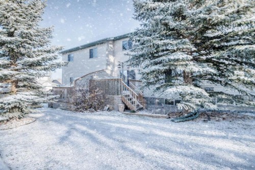 8-122 Bow Ridge Crescent, Cochrane, AB - Outdoor