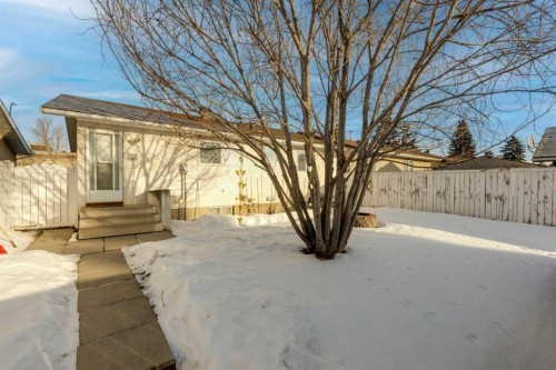 5423 Madigan Drive Ne, Calgary, AB - Outdoor